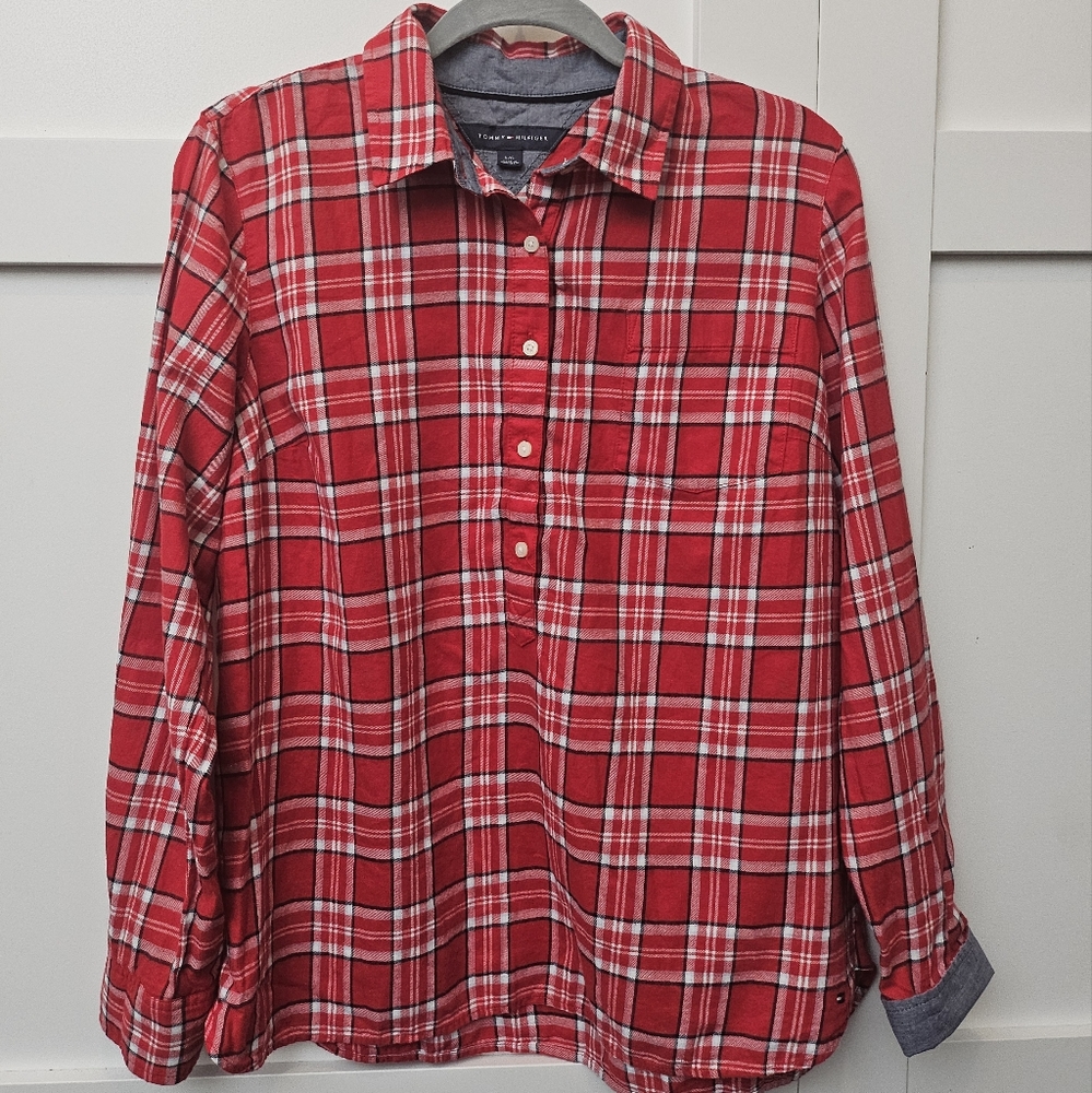 TOMMY HILFIGER Women's 1/2 button  pullover shirt